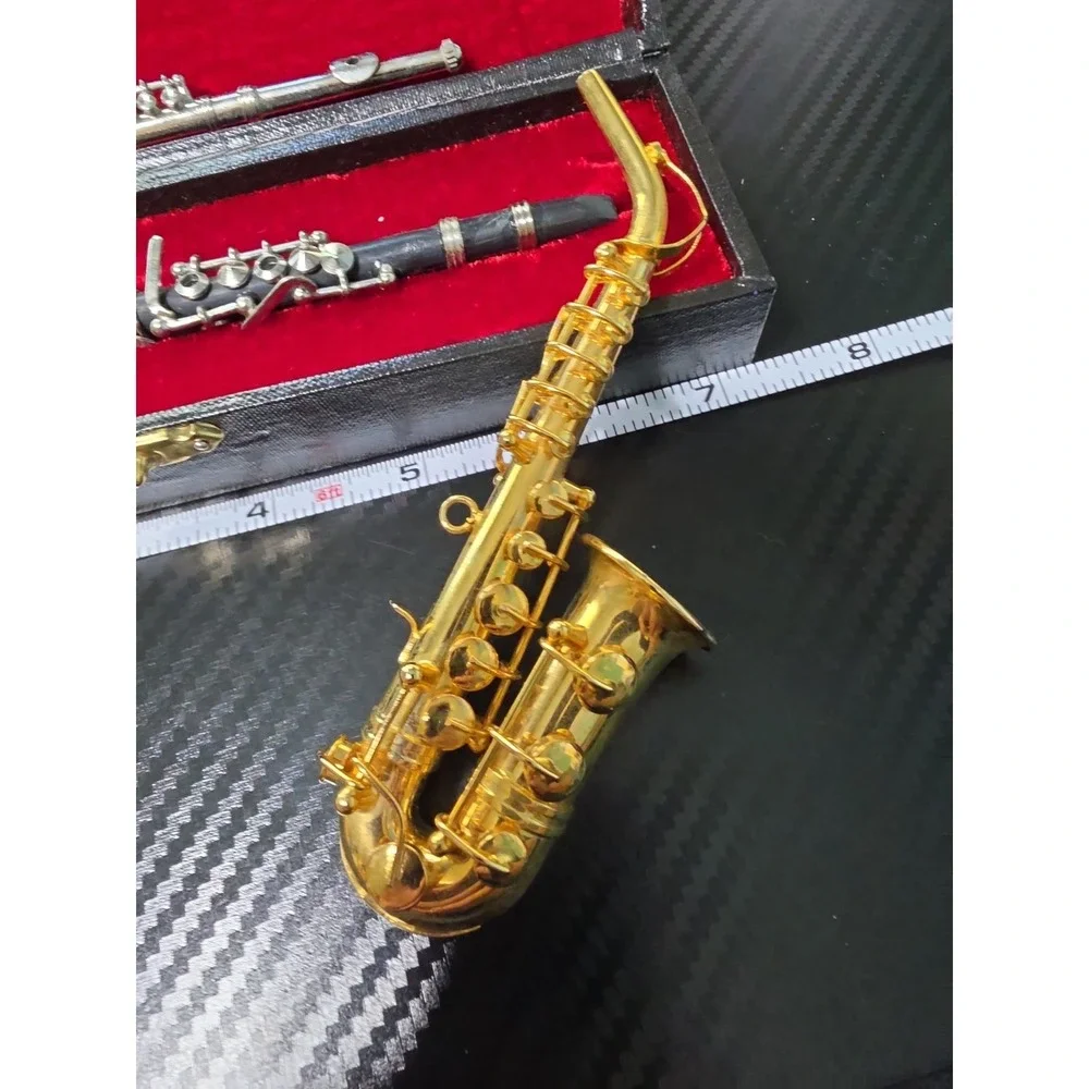 Vtg Mini Instruments 1 Saxophone, 1 Flute, 1 Clarinet. Case For Clarinet Only - Picture 3 of 6